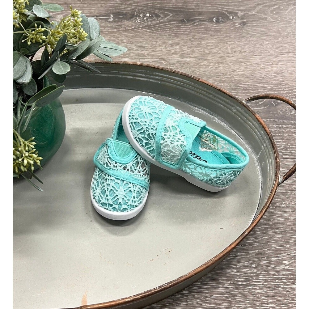 Girls Boutique Mint Lace Flats Toddler Size 4 Easy Close NEW